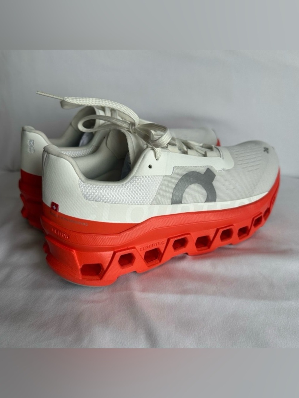NEW in Box On Cloud
Cloudmonster US Women's Size 8
White/Flame - Picture 11 of 12